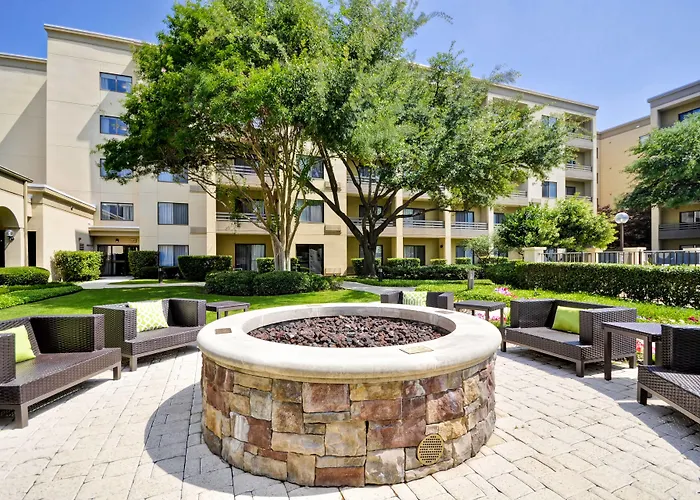 Courtyard Dallas Medical Market Center